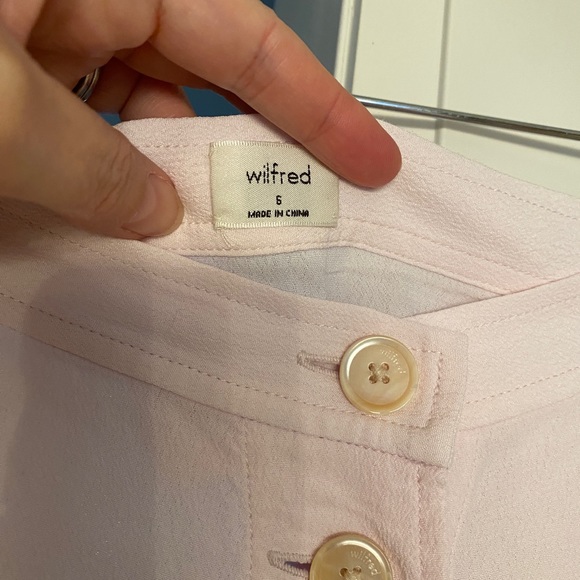 Aritzia Amalie skirt. Size 6. Light pink. EUC - Picture 7 of 11